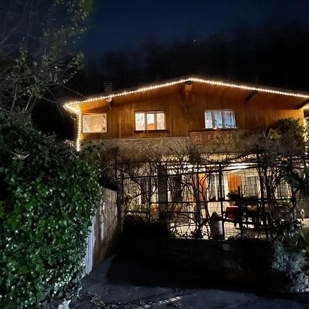 Al Cervo Tra I Laghi Bed & Breakfast Tavernerio Exterior photo